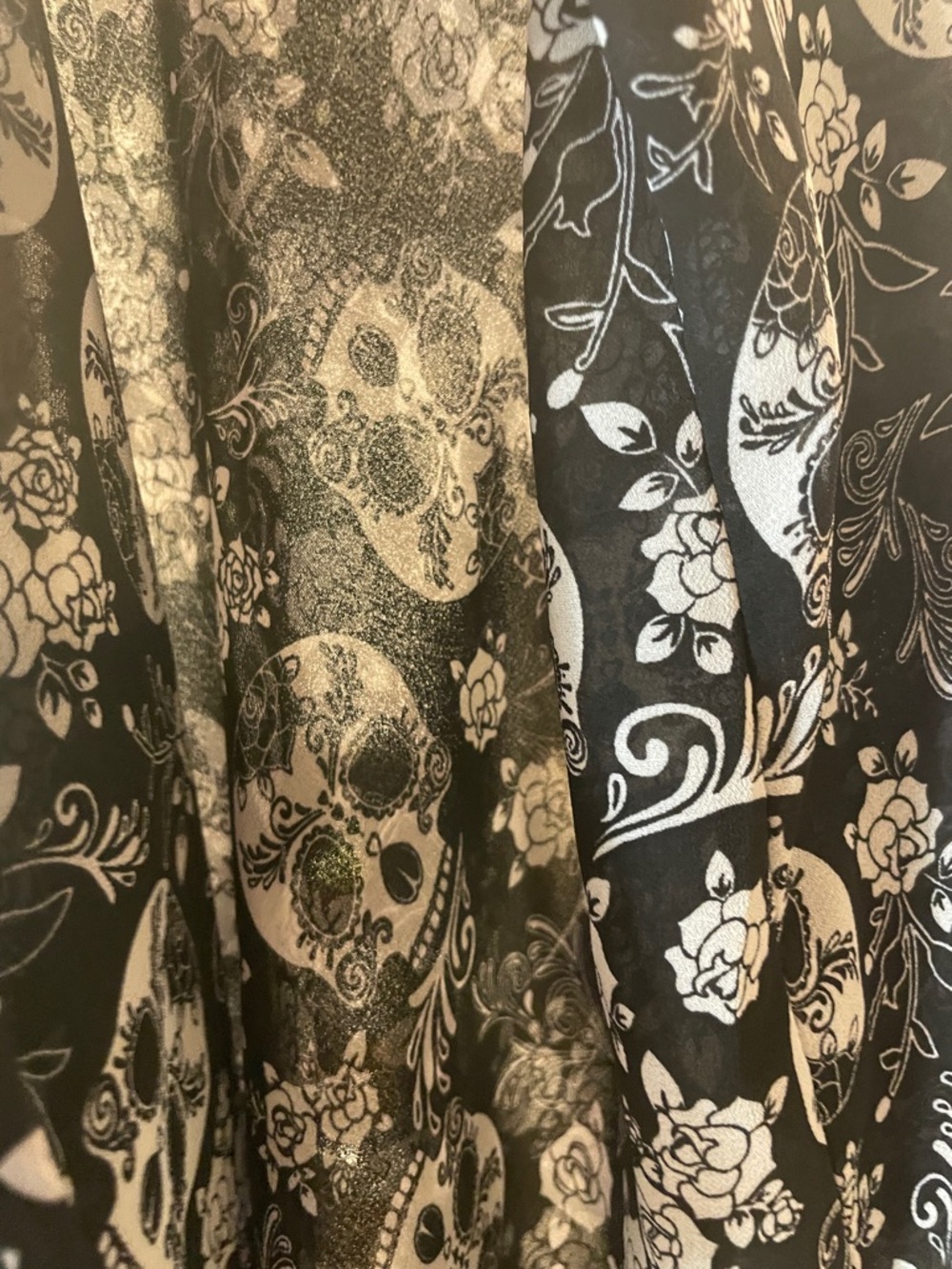 torrid Black & White Sugar Skull high Low Tank - Picture 10 of 10